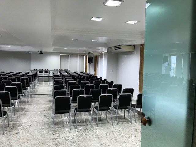 AUDITÓRIO + COZINHA, 116 PESSOAS SENTADAS - R$ 800,00