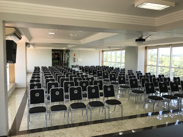 AUDITÓRIO, 116 PESSOAS SENTADAS - R$ 600,00