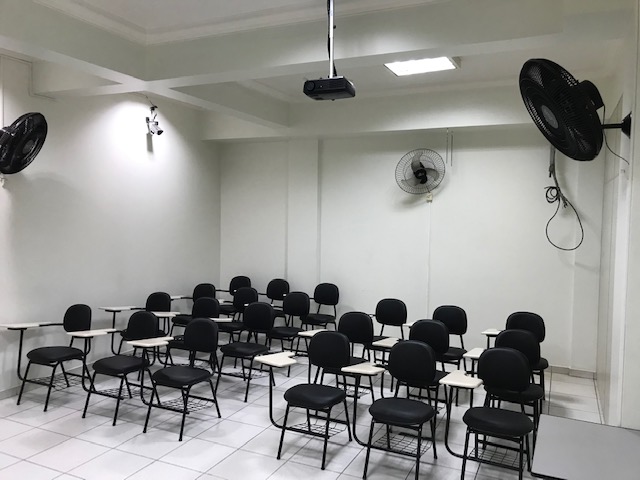 SALA 1 - 1º ANDAR, 30 PESSOAS SENTADAS - R$ 300,00