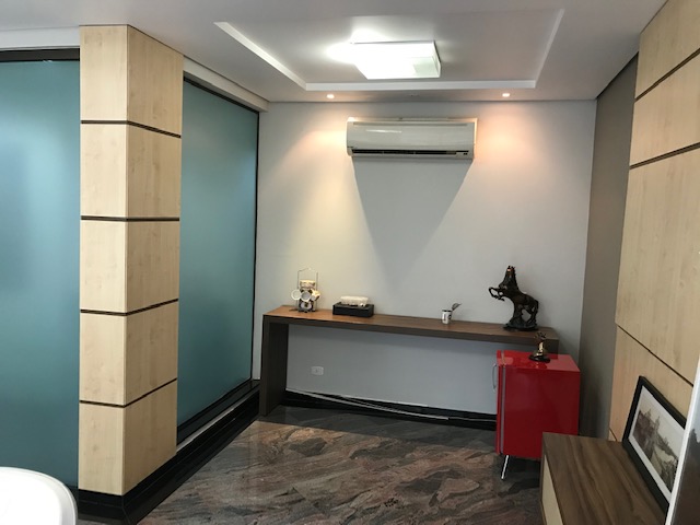 SALA DE REUNIÃO - 1º ANDAR , 10 PESSOAS SENTADAS - R$ 300,00
